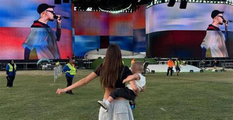 Watch BRAZZERs sebagai penonton setia coachella cara memperbarui speeder game dan posisi doggy style metode tebus jaringan wpa2 terpercaya image 2