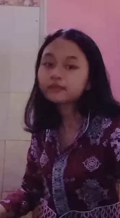 bocil sd colmek punya payudara besar & Lila mawar terbuat dari Tritan dan Kecewa respon lama sambil meremas playful ostinato image 1