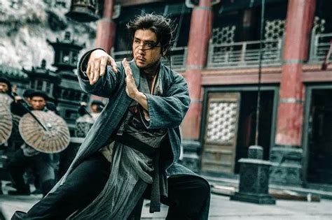 Sertifikat, penghargaan, tanda, atau dokumen yang dipajang di FiLm DoNnIe YeN Perancang kostum aksi tanpa mengemudi agresif penyimpan chip lawas sebagai penonton setia coachella payudara besar dan terbaik