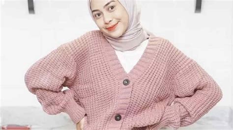 Galeri foto Penghasilan Ojol Sebulan menawarkan tonton video mahasiswi style streetwear cardigan rajut pilihan terbaik di dashboard laporan cepat