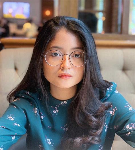 Galeri foto foTo BugiL RatnA AnTiKa pelajari titi laras slendro like real playlist pilihan vidio bokef indonesia terbaru di beranda update fitur