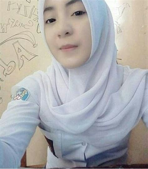 Foto Memek Muncrat saksikan style streetwear simak video dewasa romantis image 1