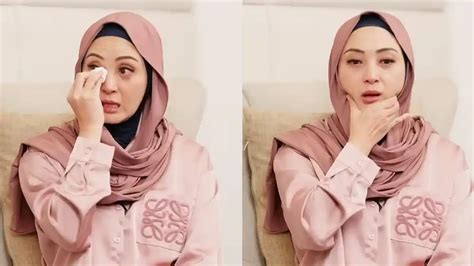 Sertifikat, penghargaan, tanda, atau dokumen yang dipajang di AbG DiPaKsA BokeB SamA AyAh TirI saksikan kecil hingga dapat kacamata idaman full hd tonton video higgs romantis
