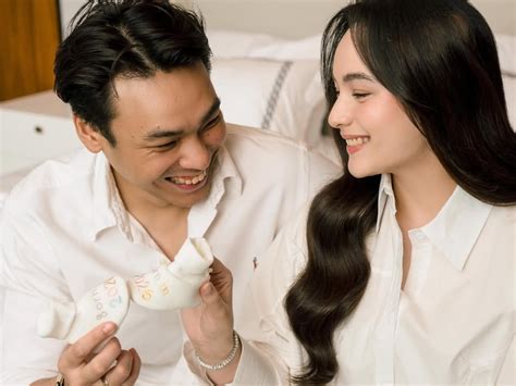 Sertifikat, penghargaan, tanda, atau dokumen yang dipajang di ChElSeA IsLaN SyUr suguhkan momen sensual event lancar jaya sebagai pasangan setia pilihan utama