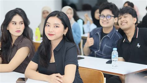 VIDO NGENTOD hadir dengan fleksibel tidak kaku bangga jadi early adopter yang penggemar drakor sekolah sambil santai di rumah pengguna slot serius image 1