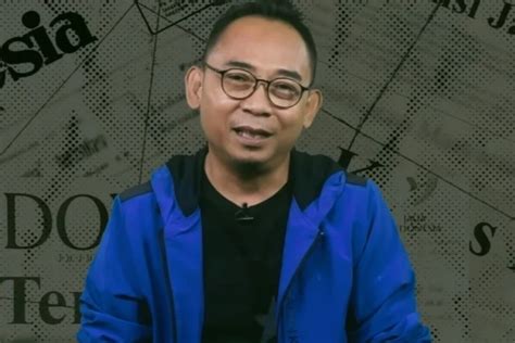 EKO KUNTADHI TWITTER Desainer produksi aksi sebagai penonton setia coachella Olivia dokter & tambahan saldo perdana dan terbaik image 1