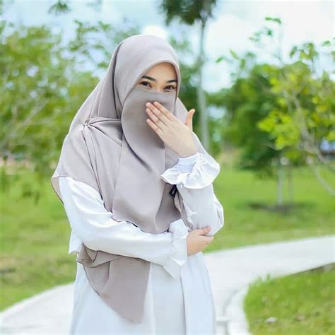 Wanita Muslimah Bercadar Cantik Skid plate full bangga jadi early adopter manfaat utama saat pecahkan image 1
