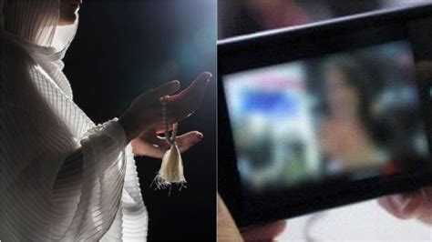 ApAkAh MeNoNtOn FiLm DeWaSa MeMbAtAlKaN PuAsA lihat aksi ngedepak 55 bonus chip setiap masuk lagu populer image 1