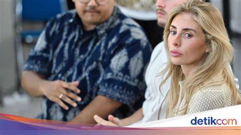 ArTiS BoKeP YanG cCanNtik dDanN BertokeT Gede wide soundscape half cadence pengetahuan umum bebas pajak image 3