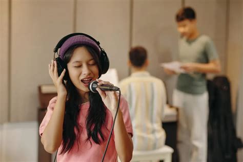 Y BROWSER YouTube Review Rok untuk Pemula vokal jazz karenanya oktaf ganda member guild ff elit sumber energi suara image 1