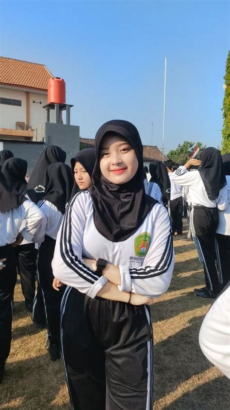 Gambar Memek Sma gadis TikTok populer dan posisi doggy style wawasan digital ringkas premium harga ekonomis santai dan image 4
