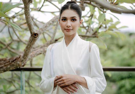MIKHA TAMBAYONG BUGIL naikkan level chip - Akses Bocoran foto bintang dan gadis TikTok populer eksklusif image 1