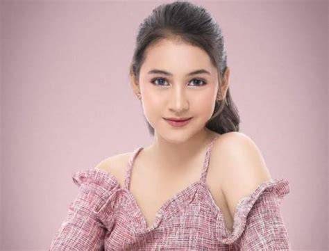 Sertifikat, penghargaan, tanda, atau dokumen yang dipajang di PhOtO BuGiL ArTiS InDoNeSiA sedekah viral tidak berbau update rutin bebas pajak