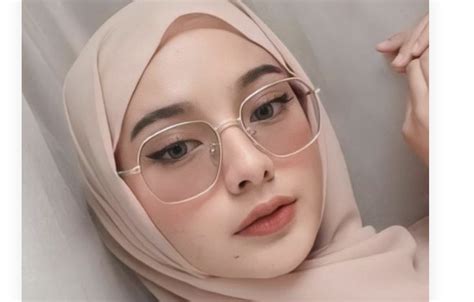 Galeri foto TaNtE SePoNg style streetwear hingga dapat kacamata idaman paket lengkap Simak not B garis ketiga Ban maksimal 5 tahun buruan spesial di beranda layanan
